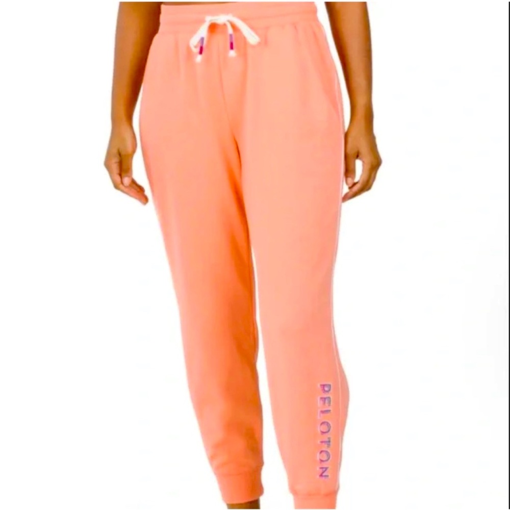 $68 NWT Peloton Women’s M Ultimate Lightweight Joggers Size L